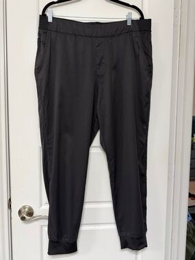 The North Face Women’s Flash Dry Jogger Pants